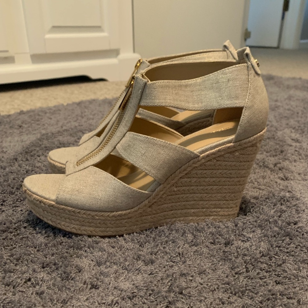 Perfect condition! Michael Kors Summer Wedges.
